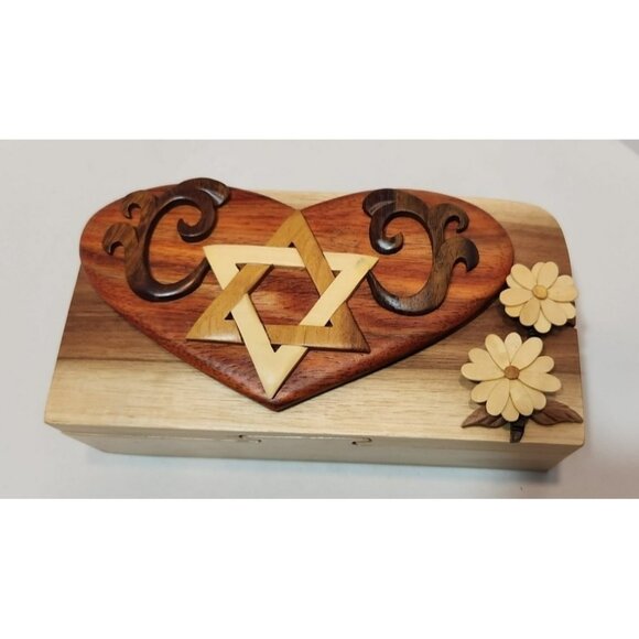 Carver Dan's Handcrafted Wooden Puzzle Box/Trinket Box Star Of David & Florals - Picture 3 of 16
